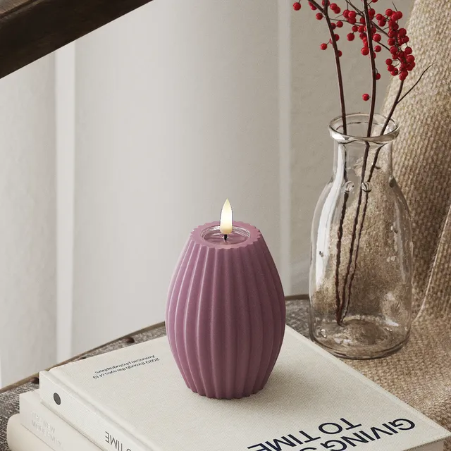 deluxe-homeart-rillenkerzen-led-kerze-7-5x10-cm-helllila-real-flame image 1