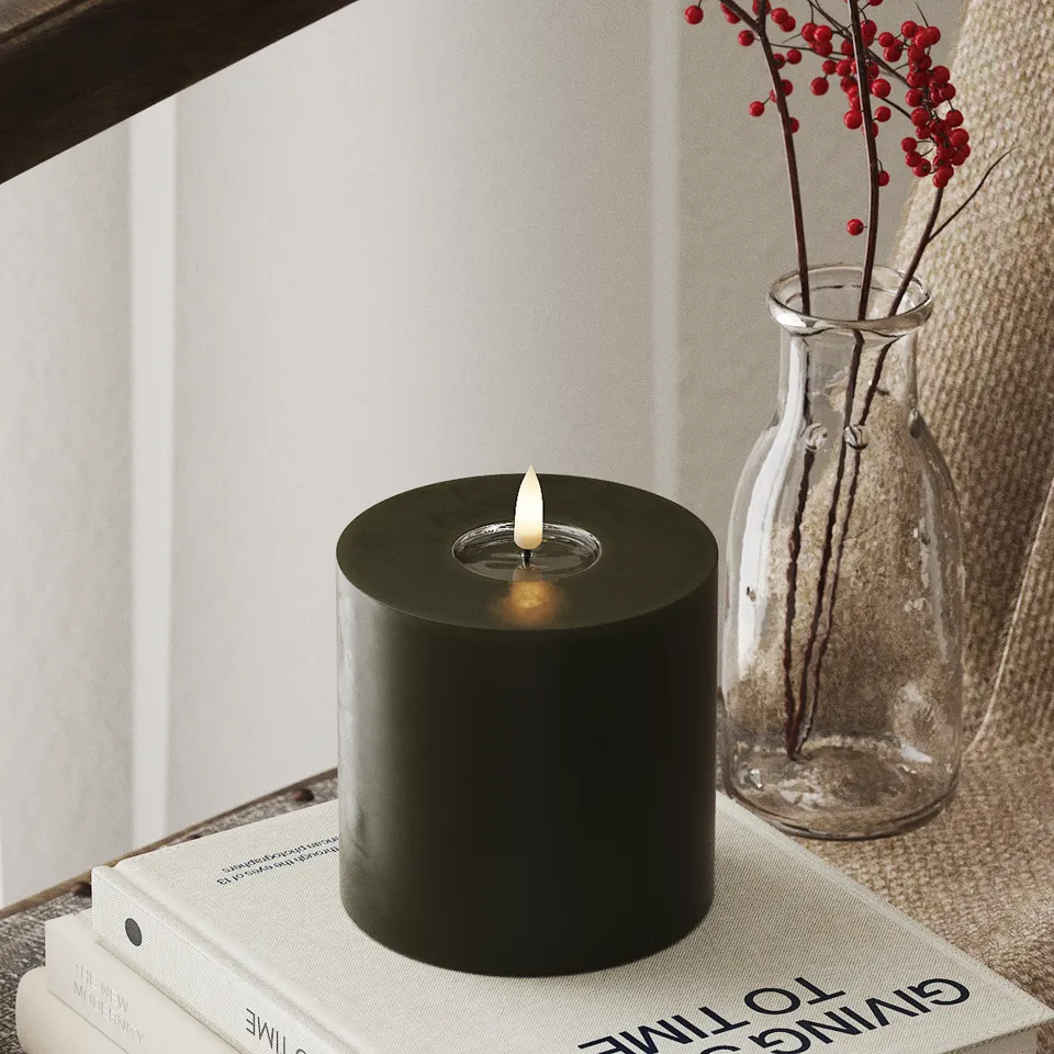 deluxe-homeart-blockkerzen-led-blockkerze-10x10-cm-dunkelgr-n-real-flame image 1