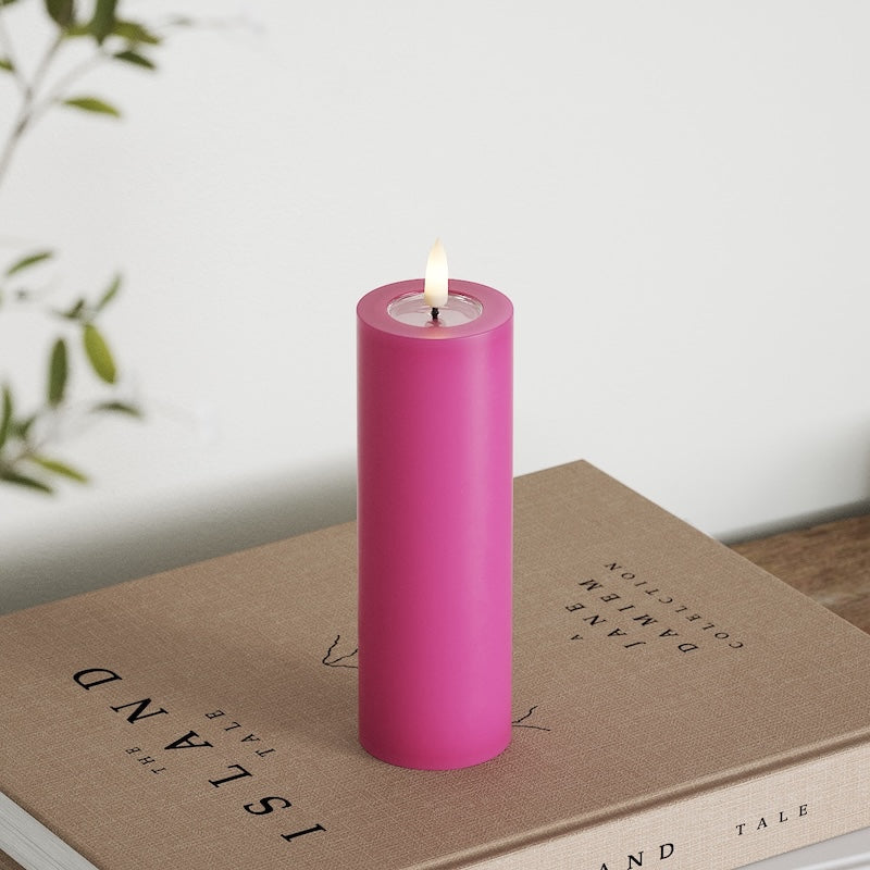 deluxe-homeart-blockkerzen-led-stumpenkerze-5x15-cm-magenta-real-flame image 4