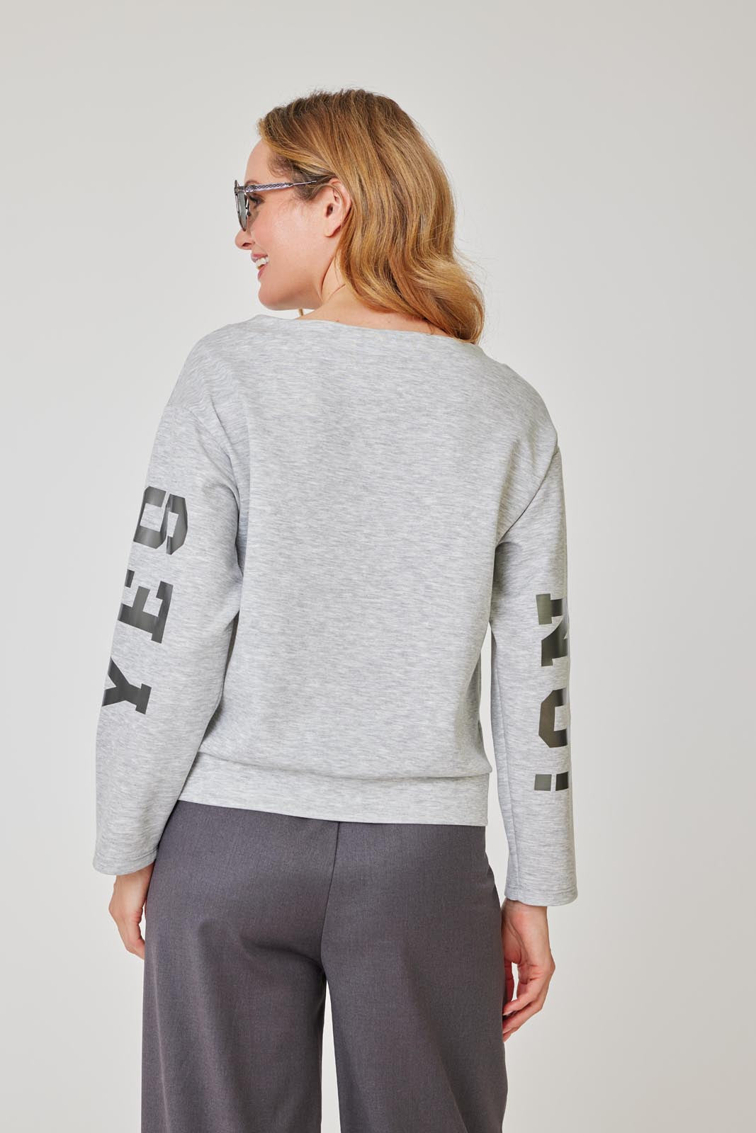 ein-st-ck-vom-gl-ck-yes-sweatshirt-grau-rmelprint-leger image 4