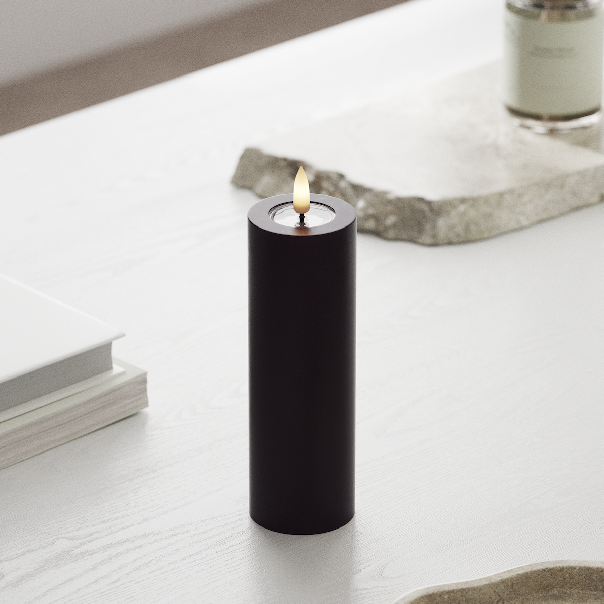 deluxe-homeart-blockkerzen-led-kerze-5x15-cm-dunkellila-real-flame image 3