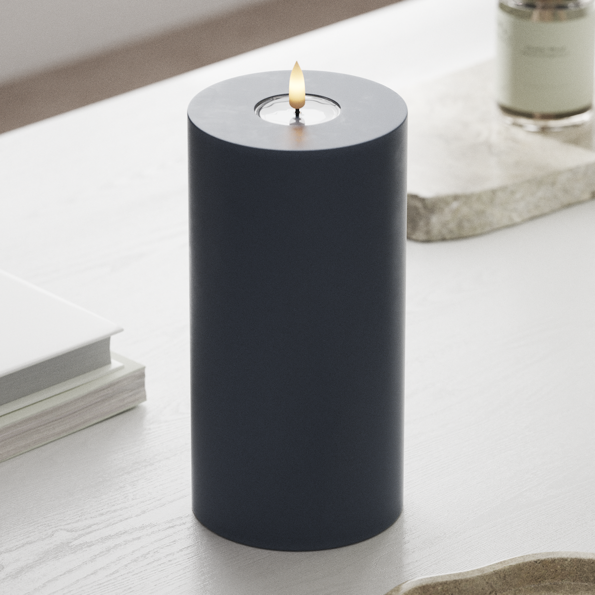 deluxe-homeart-blockkerzen-led-kerze-10x20-cm-eisblau-real-flame image 3