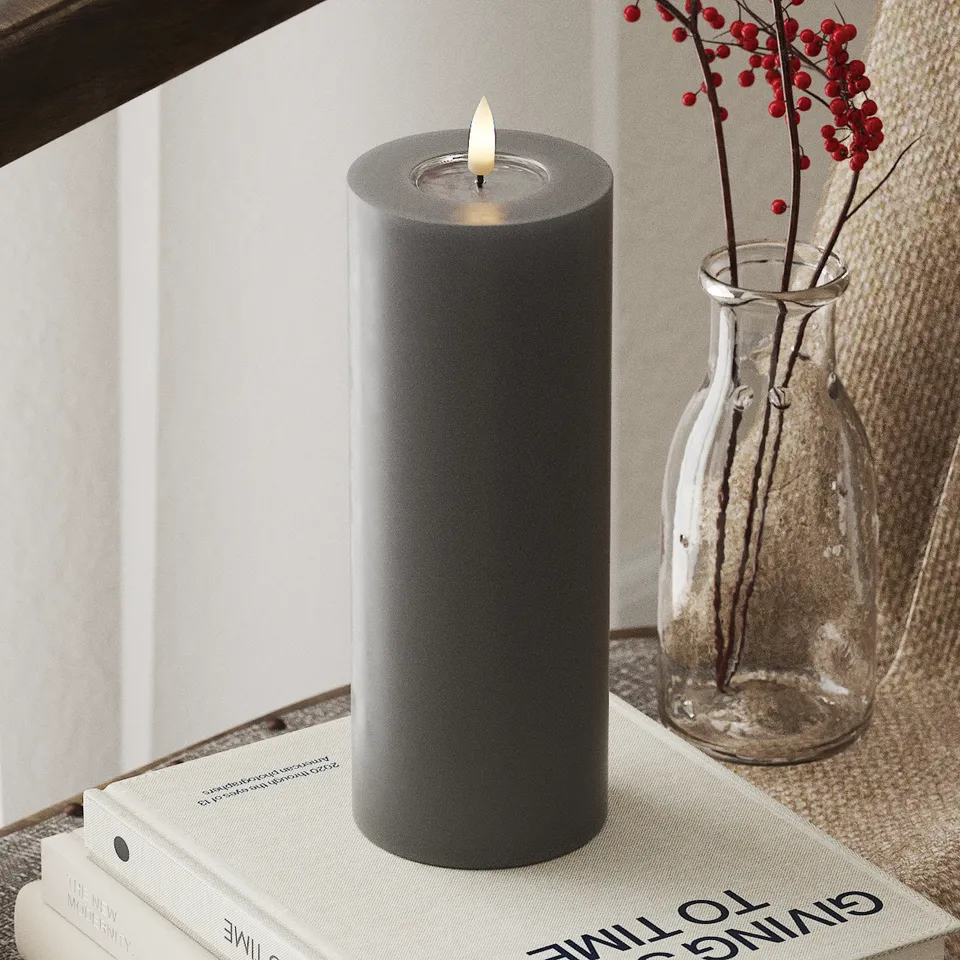 deluxe-homeart-blockkerzen-led-blockkerze-7-5x20-cm-grau-real-flame image 1
