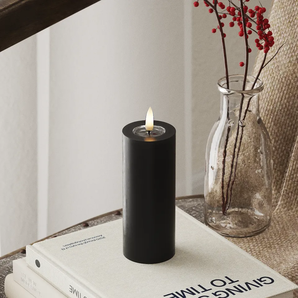 deluxe-homeart-blockkerzen-led-kerze-5x12-5cm-schwarz-real-flame image 1