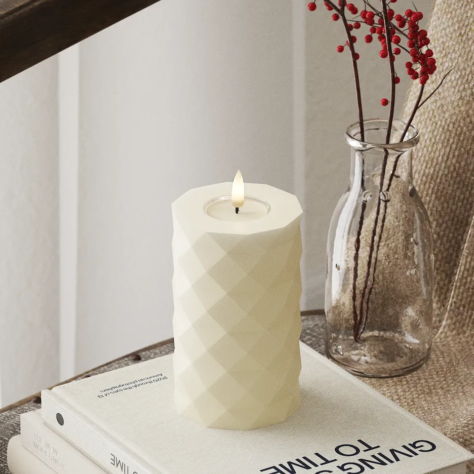 deluxe-homeart-square-led-blockkerzen-creme-7-5x12-5-cm image 1