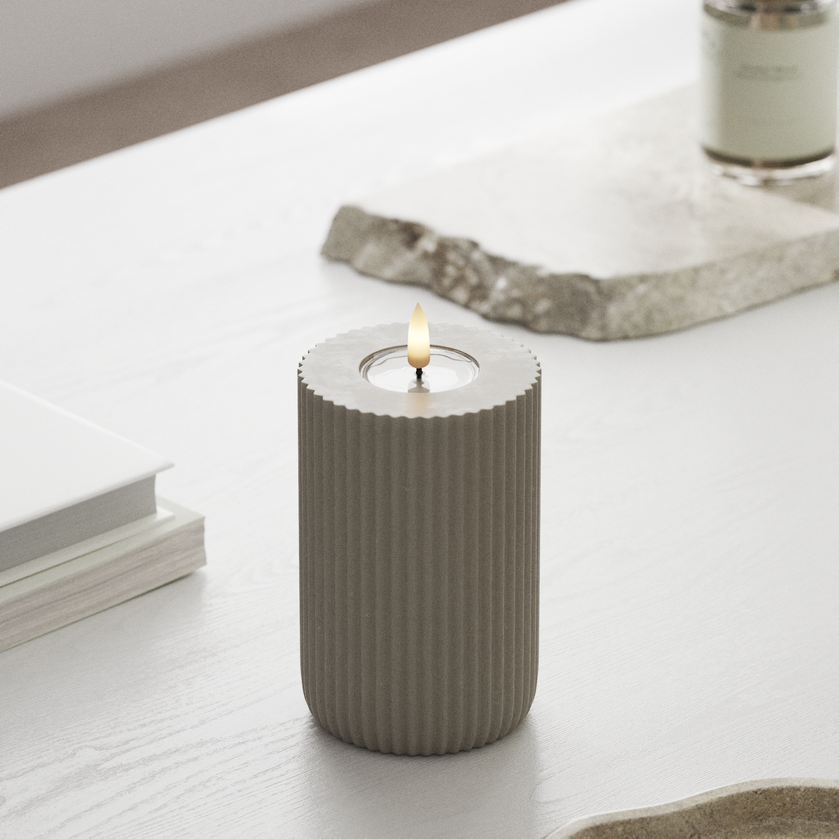 deluxe-homeart-solid-stripe-led-blockkerze-8x12-5cm-sand image 3