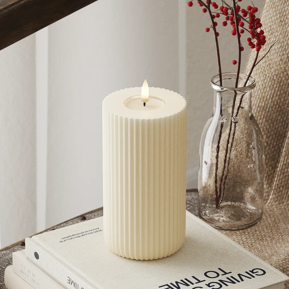 deluxe-homeart-solid-stripe-led-blockkerze-creme-8x15-cm image 1