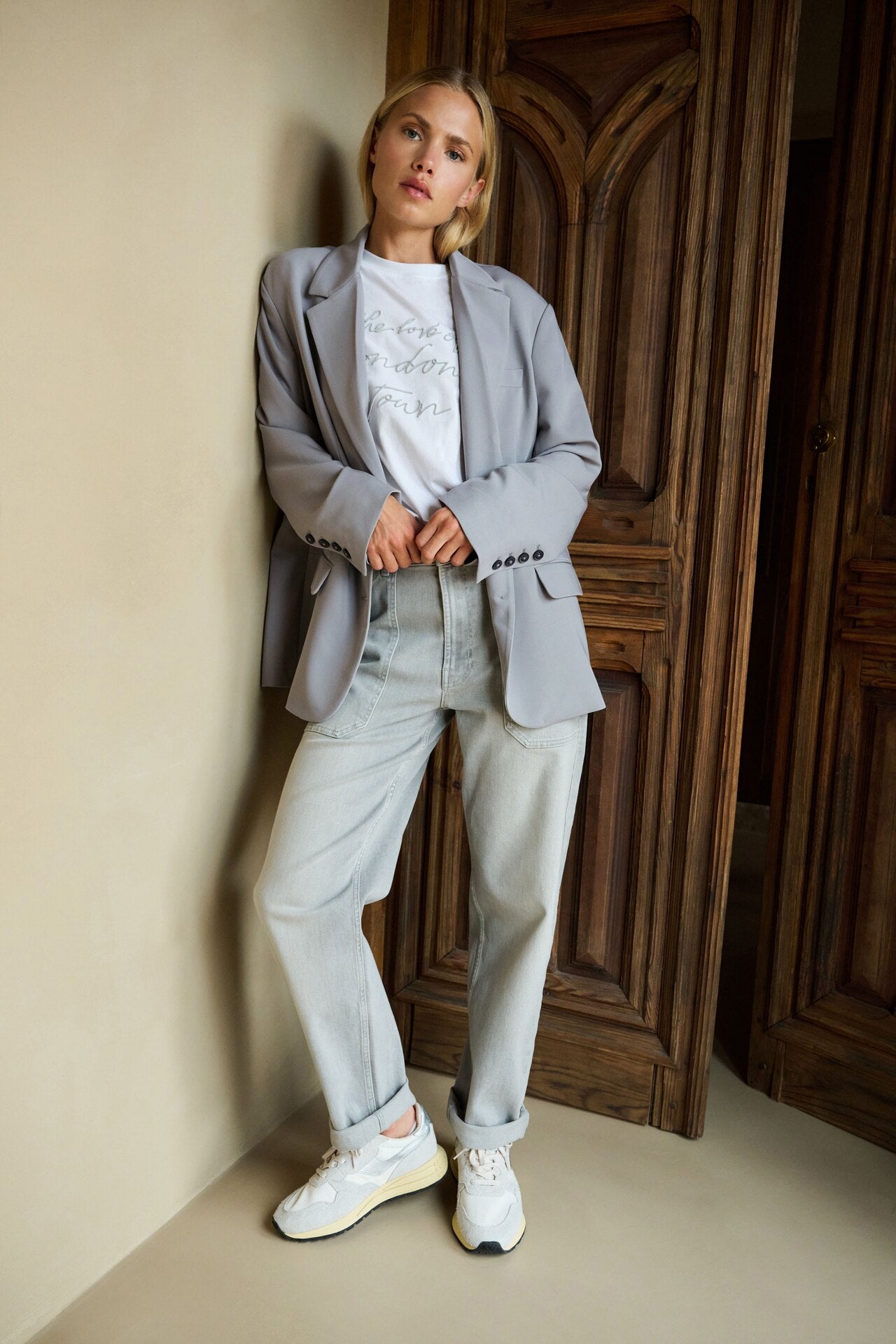 yaya-barrel-jeans-weites-bein-grau-high-waist-denim image 2