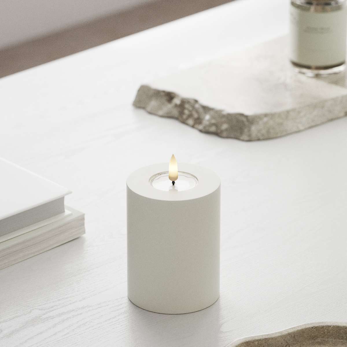 deluxe-homeart-blockkerzen-led-stumpenkerze-wei-7-5x10cm-real-flame image 3